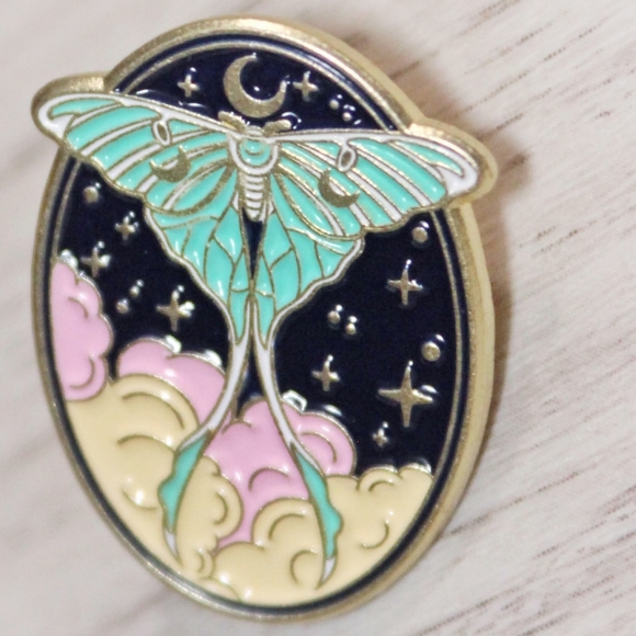 Witchy/Garden Goth celestial Luna moth enamel pin - Picture 4 of 9